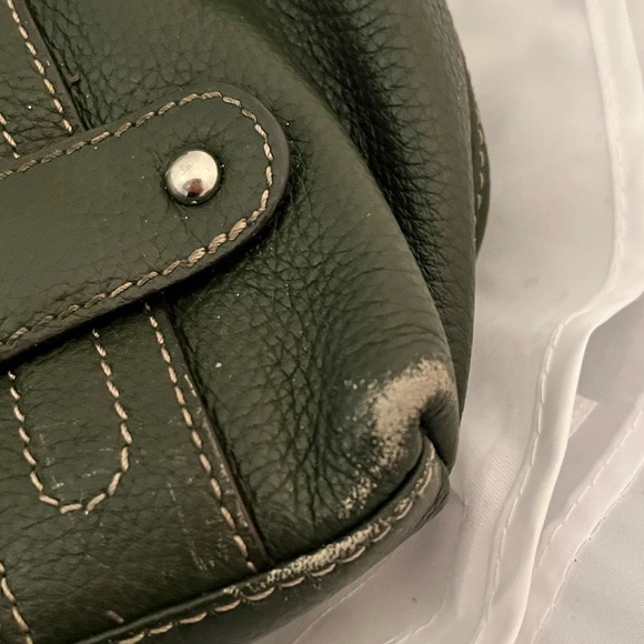 Tignanello Olive Green Leather Shoulder Bag - Picture 13 of 16